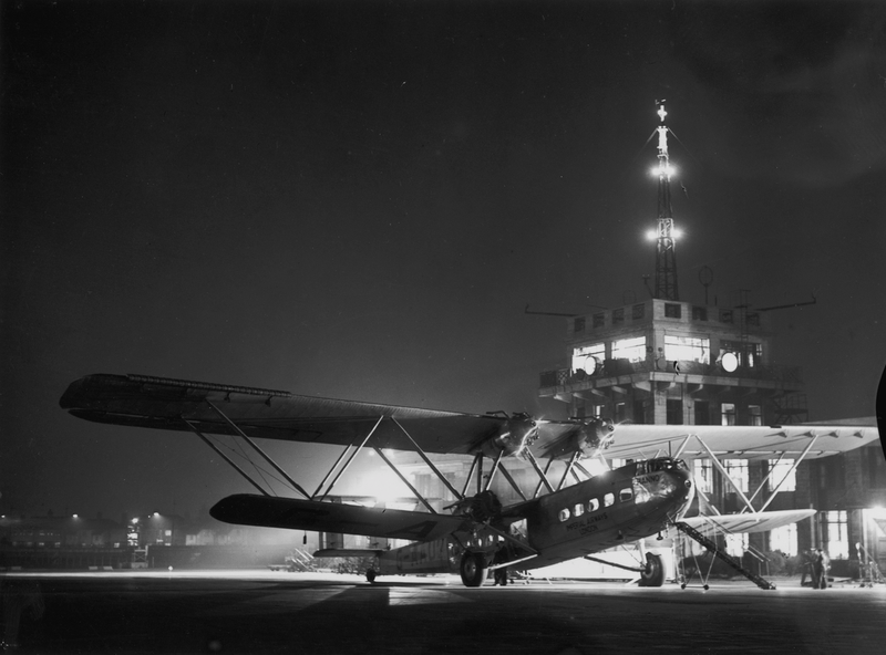 Illustration for article titled What International Air Travel Was Like in the 1930s